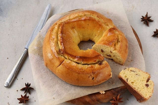 Buccellato, traditional Lucca dessert