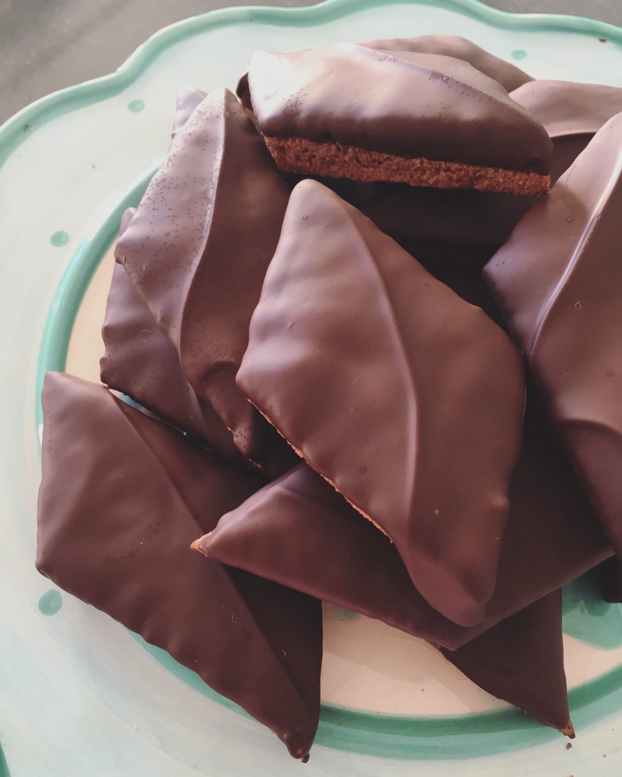 10 Traditional Neapolitan Desserts You Must Try | A Sprinkle Of Italy