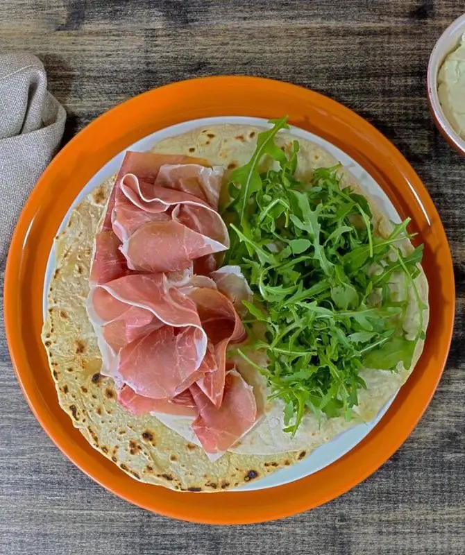 how to make piadina italian flatbread