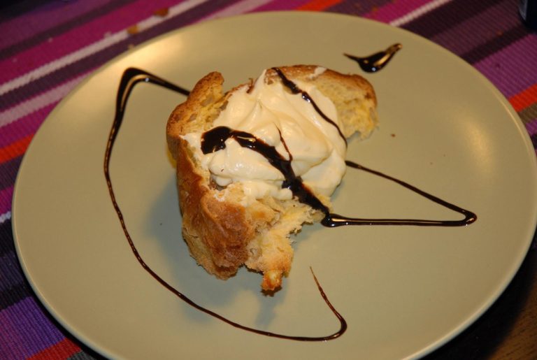 Panettone with Mascarpone cream