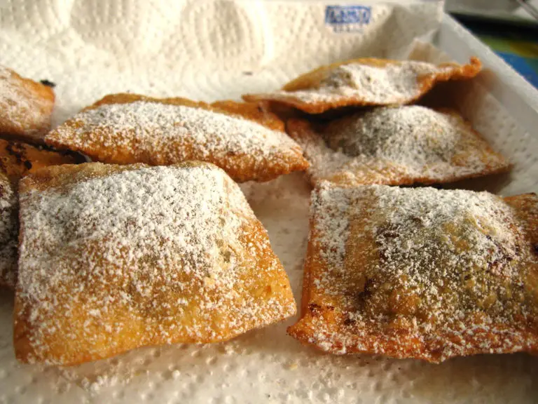 Italian Carnival Desserts: Sweet ravioli