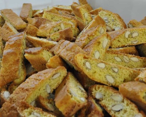 Cantuccini Tuscan cookies to dip in wine