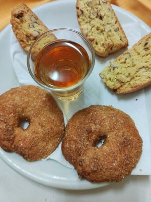 What to Eat in Rome: Tozzetti e Vin Santo at Sora Margherita